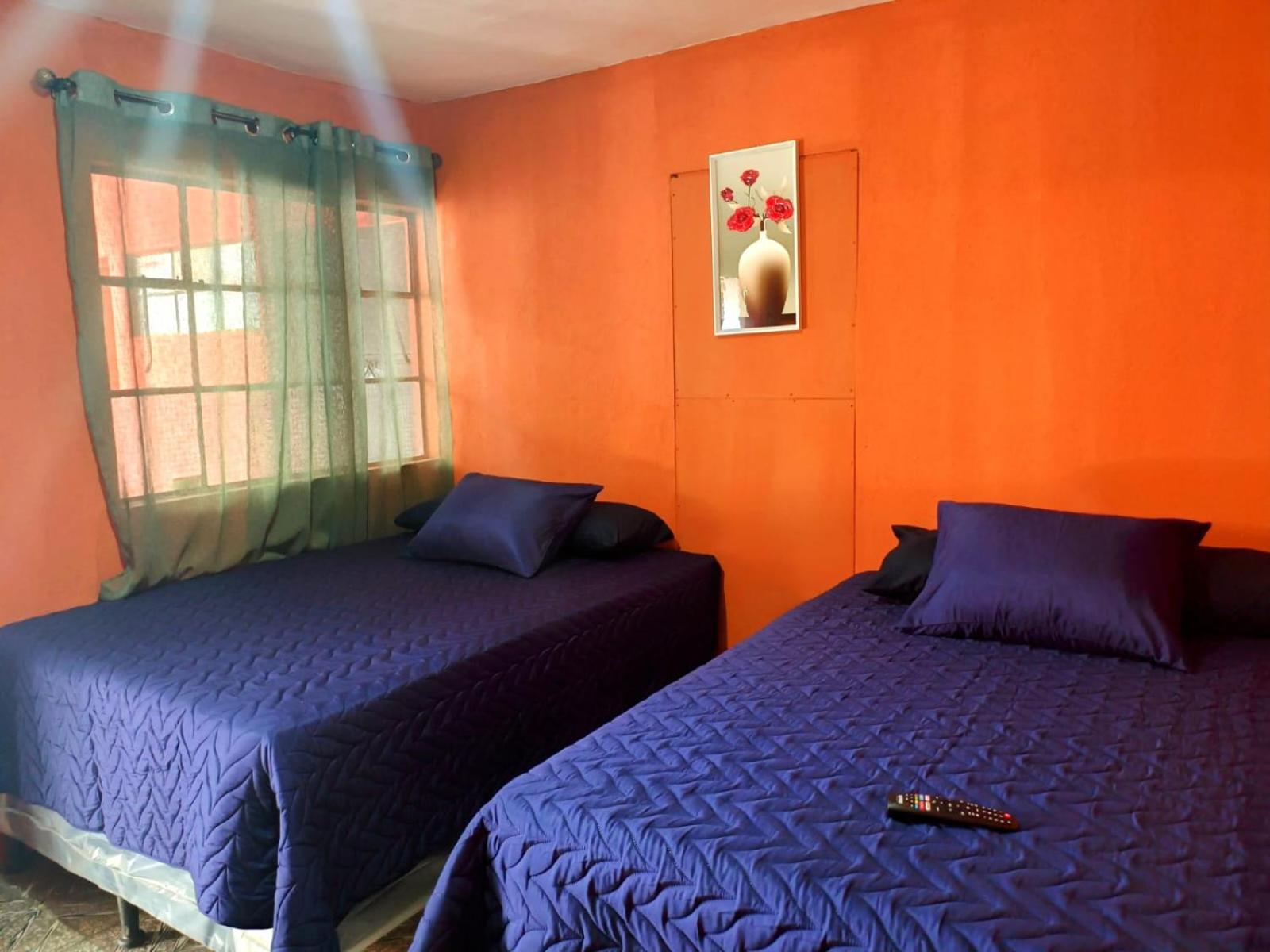 Hotel Cristales De Antigua La Calzada Extérieur photo