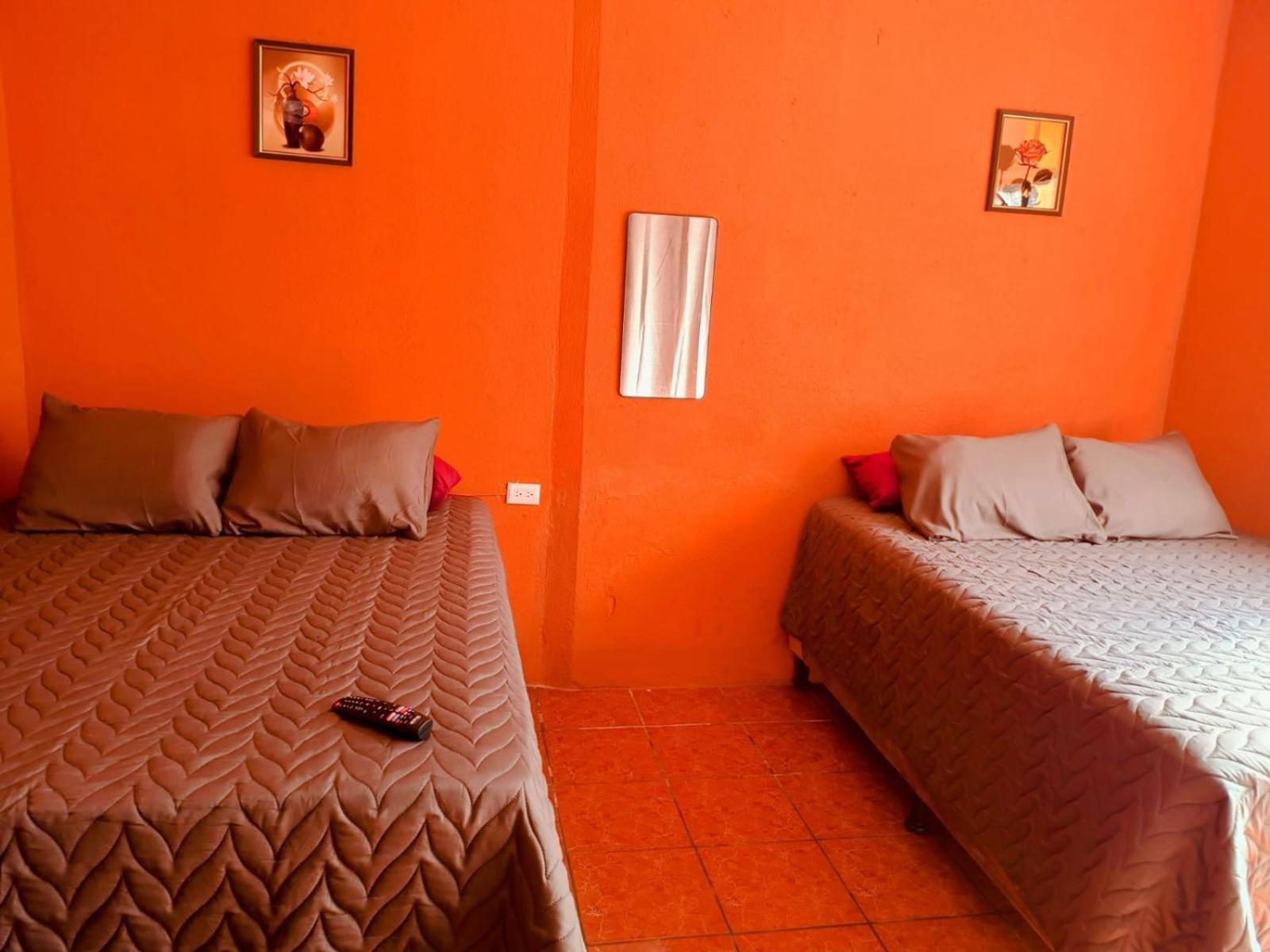 Hotel Cristales De Antigua La Calzada Extérieur photo
