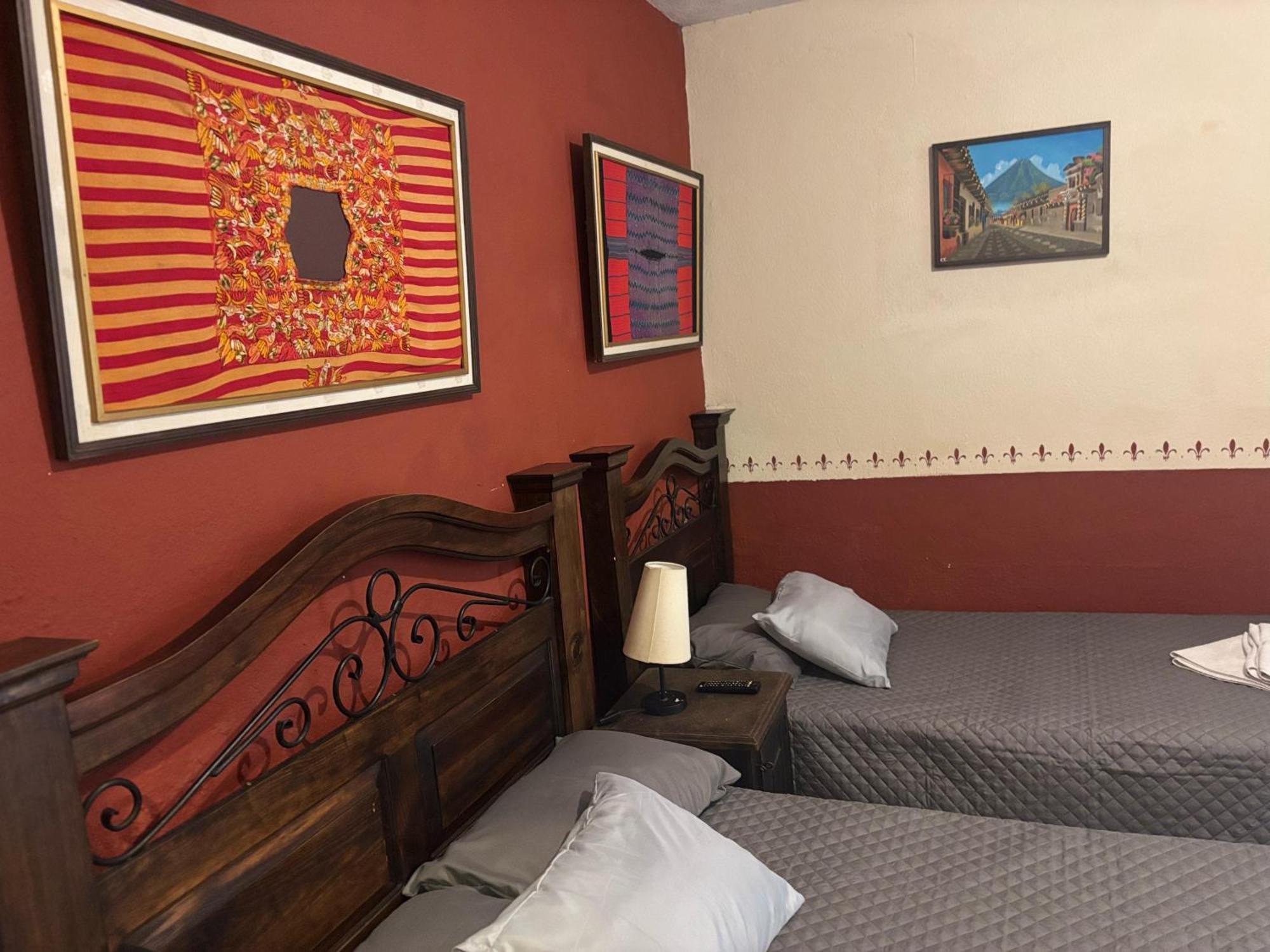 Hotel Cristales De Antigua La Calzada Extérieur photo