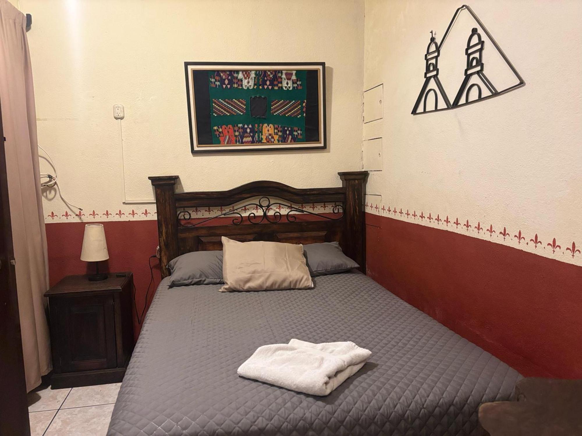 Hotel Cristales De Antigua La Calzada Extérieur photo
