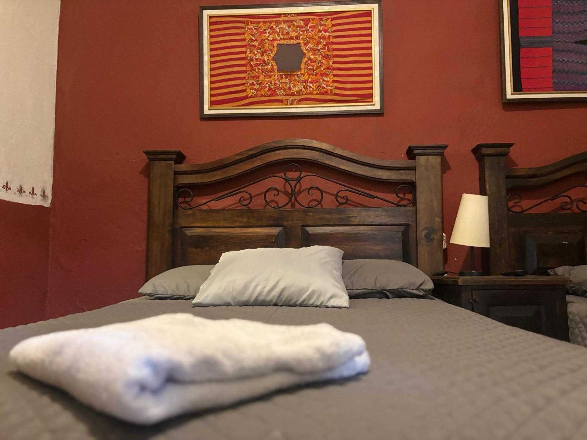 Hotel Cristales De Antigua La Calzada Extérieur photo